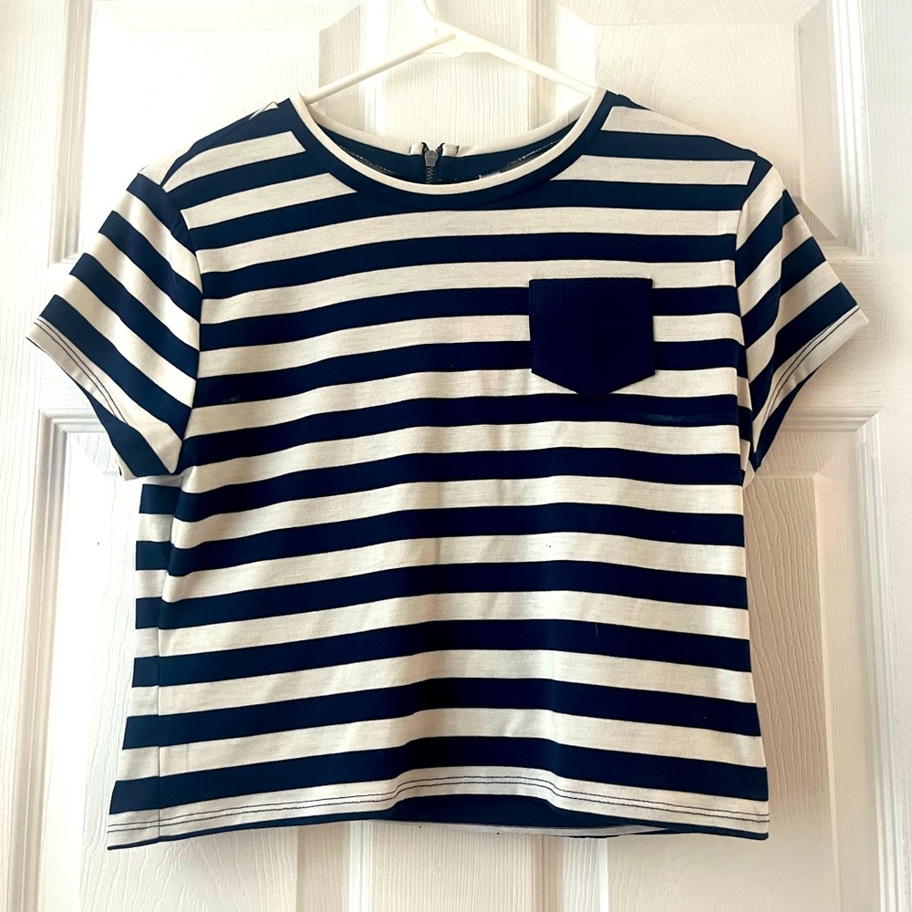 Navy stripped crop top